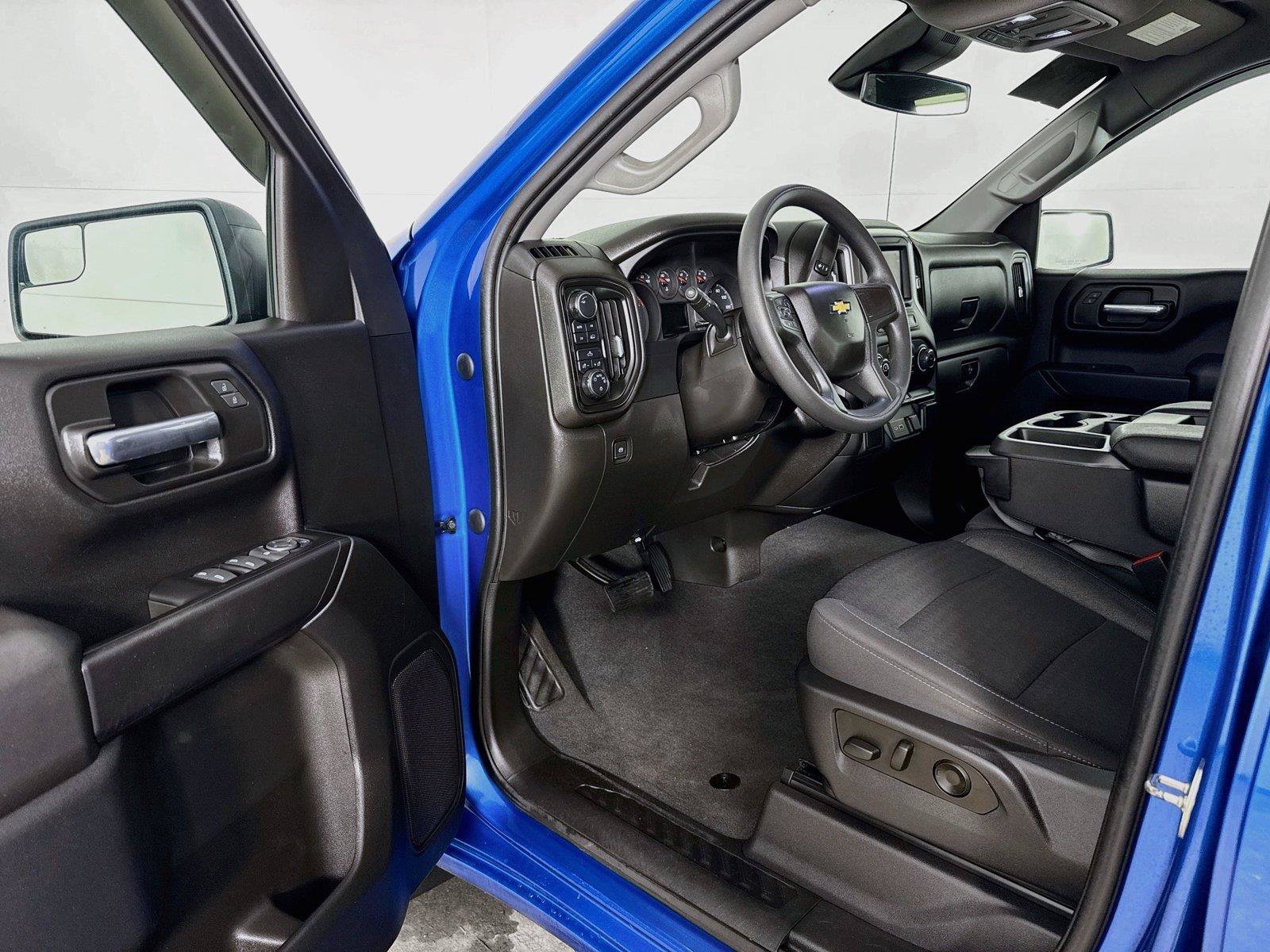 Used 2023 Chevrolet Silverado 1500 Custom AWD/4WD image 3