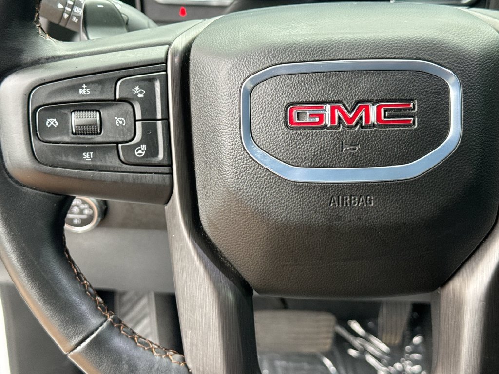 Used 2025 GMC Sierra 1500 AT4 w/ AT4 Premium Package AWD/4WD image 17