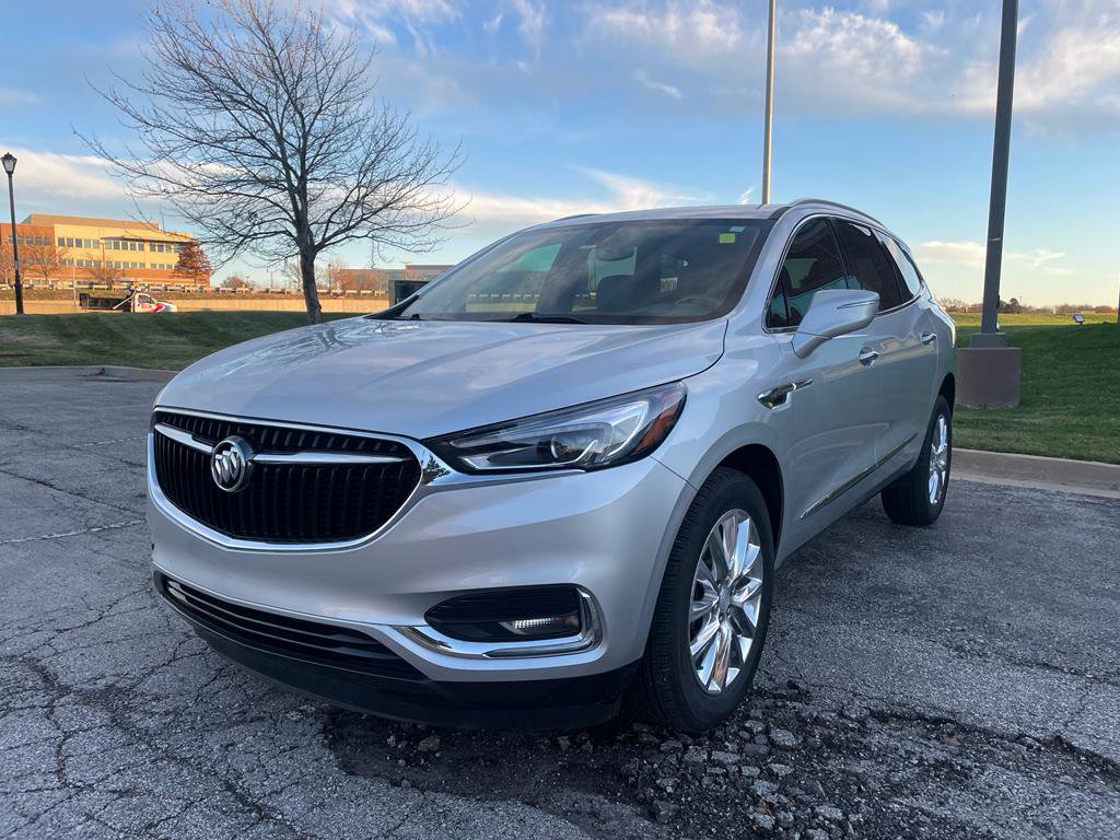 Used 2019 Buick Enclave Essence image 1