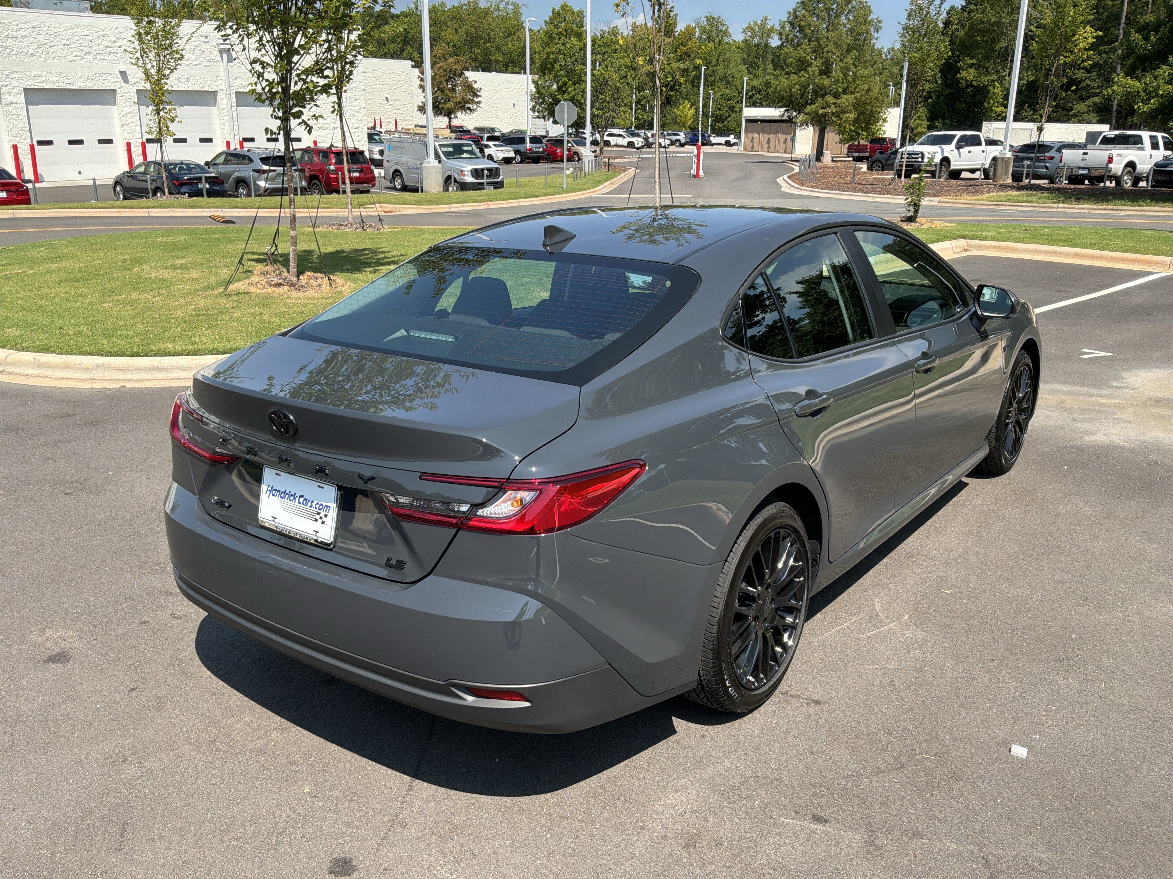 Used 2026 Toyota Camry LE FWD image 10