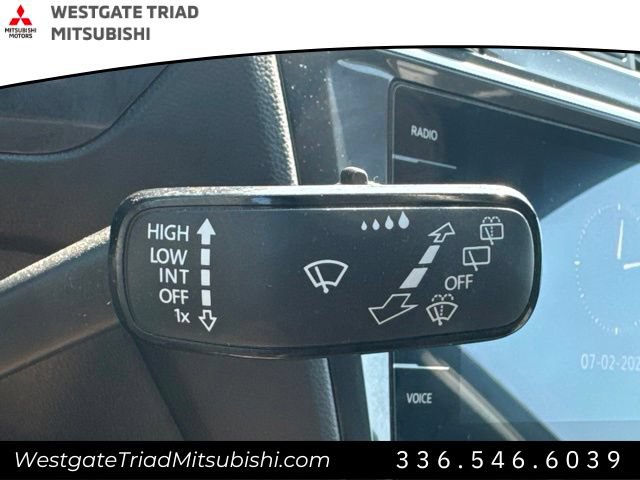 Used 2022 Volkswagen Tiguan SE R-Line FWD image 13