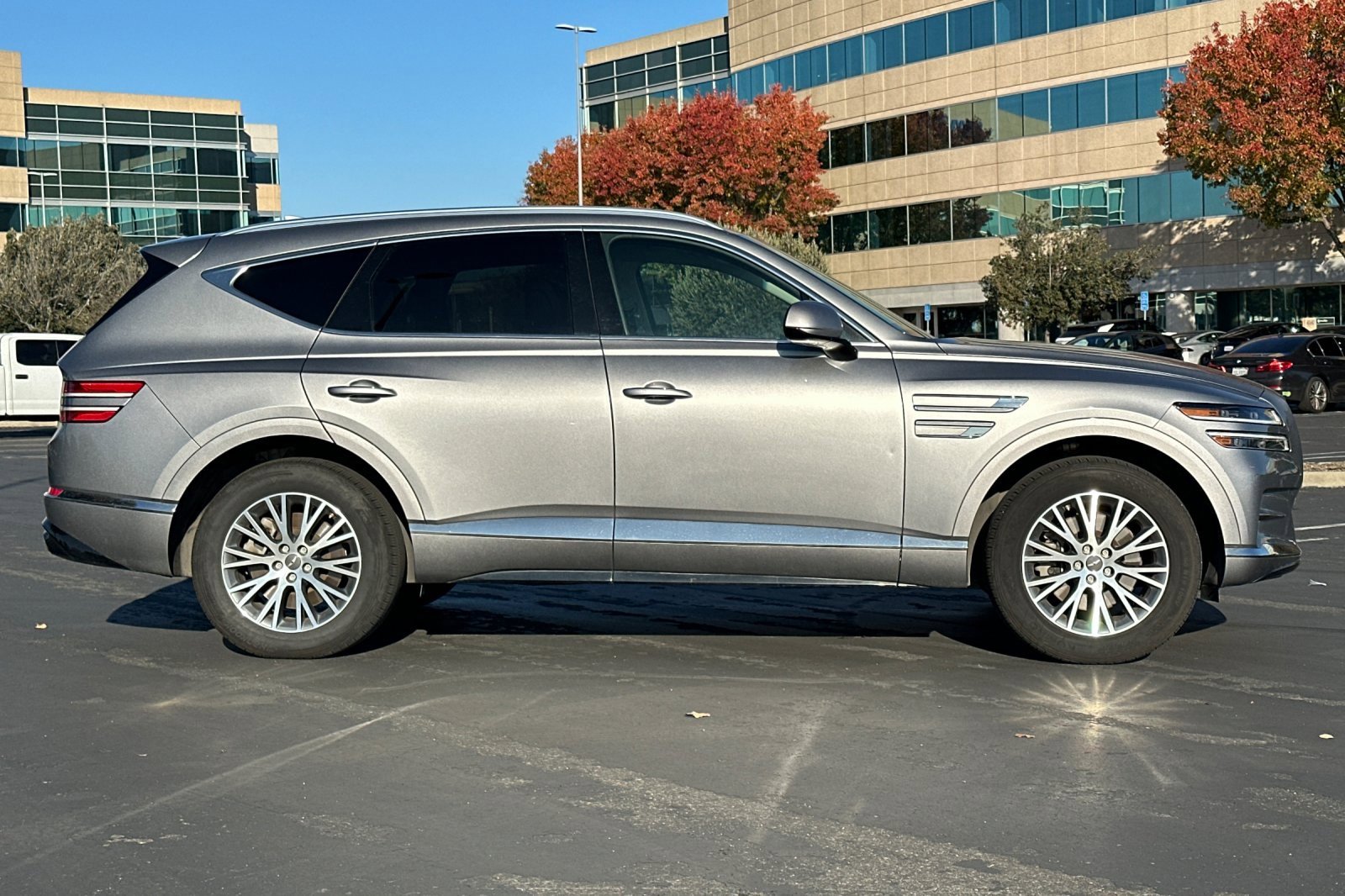 Used 2024 Genesis GV80 2.5T image 3