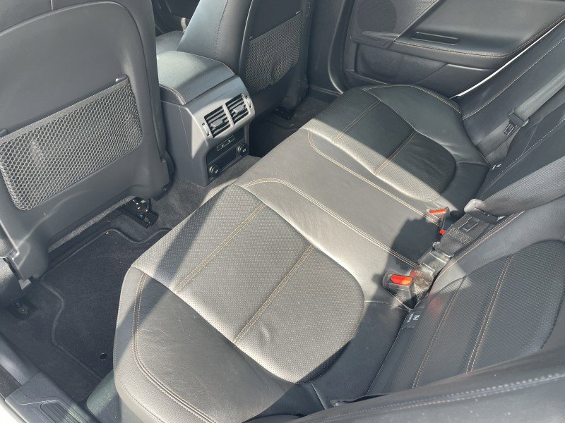 Used 2017 Jaguar XE Prestige image 12