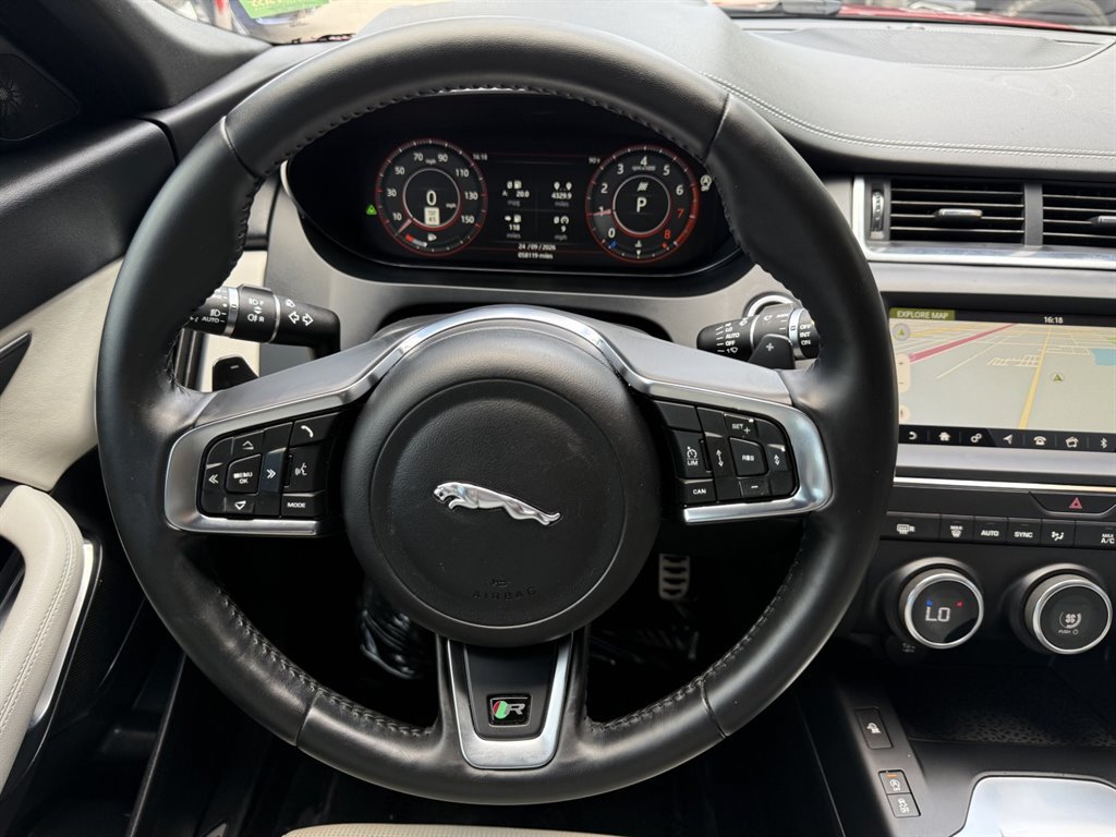 Used 2018 Jaguar E-PACE R-Dynamic SE AWD/4WD image 21