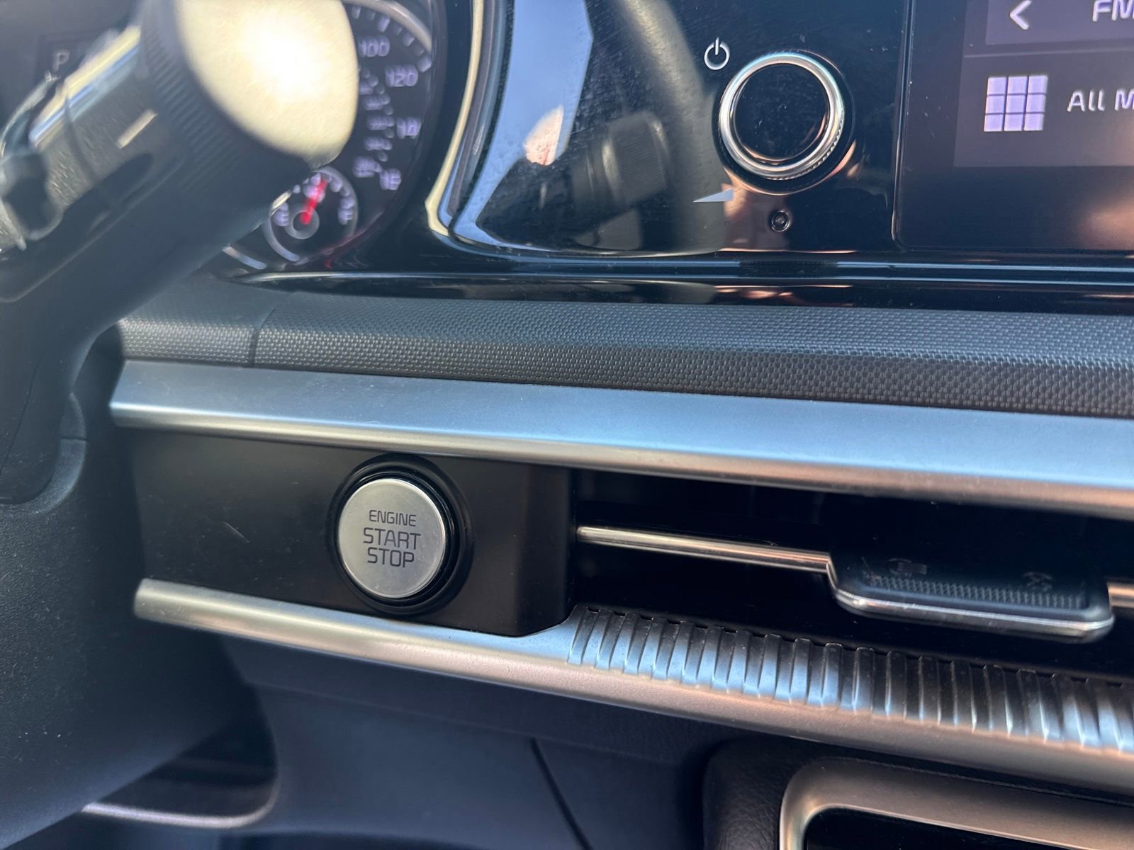 Used 2023 Kia K5 LXS image 17