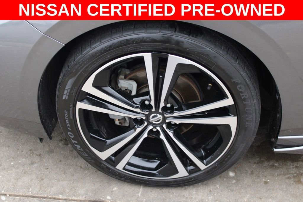 Certified 2022 Nissan Sentra SR w/ Electronics Package image 11