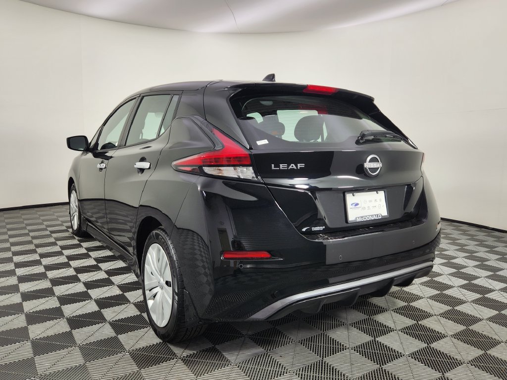 Used 2025 Nissan Leaf S FWD image 3