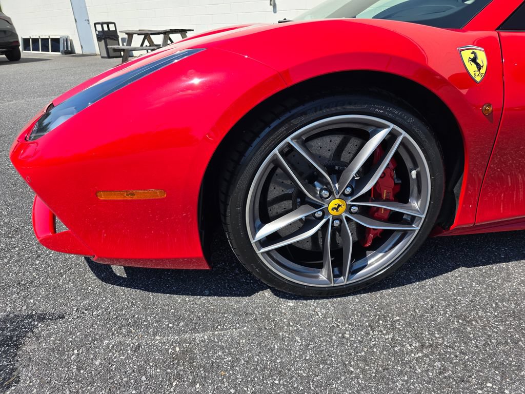 Used 2018 Ferrari 488 Spider RWD image 10