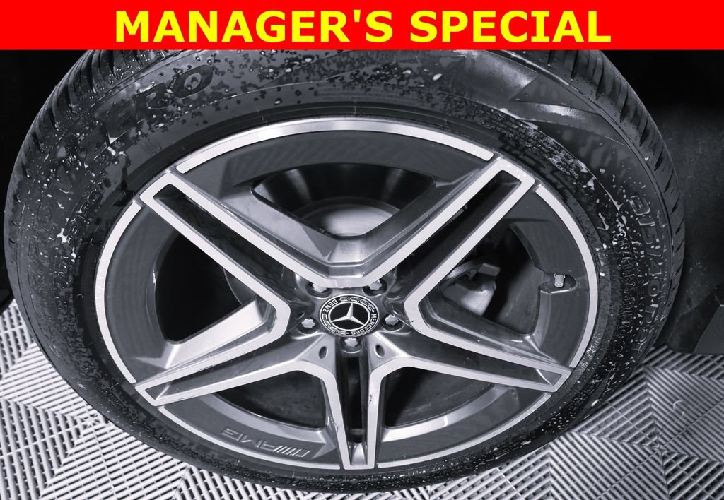 Used 2025 Mercedes-Benz GLS 450 4MATIC image 7