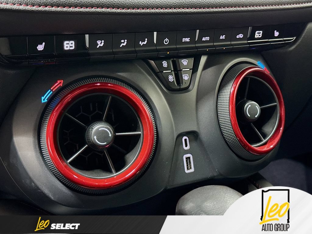 Used 2022 Chevrolet Blazer RS FWD image 19