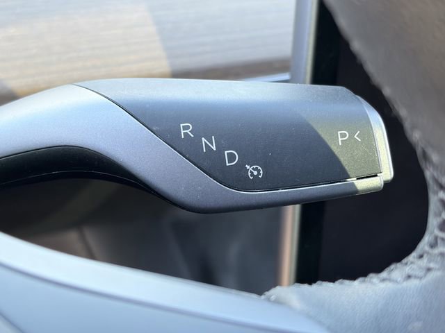 Used 2023 Tesla Model 3 Standard Range image 16