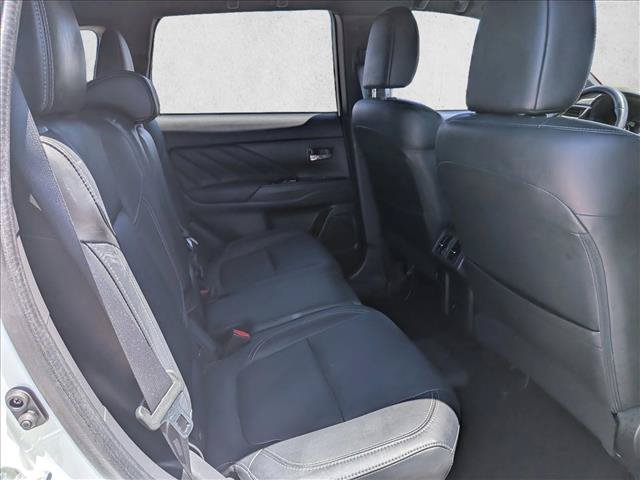 Used 2020 Mitsubishi Outlander SEL AWD/4WD image 25