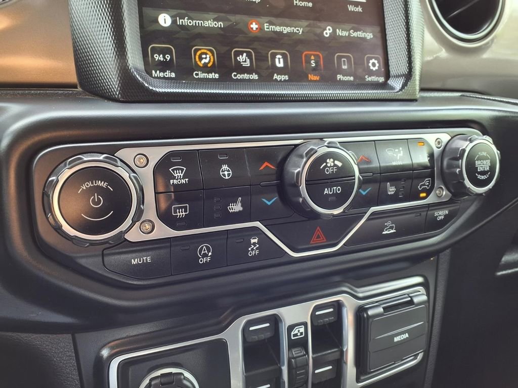 Used 2021 Jeep Gladiator Willys image 9