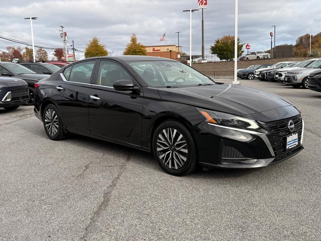 Used 2023 Nissan Altima 2.5 SV image 12