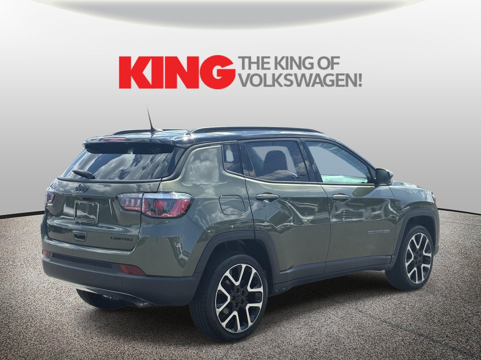Used 2018 Jeep Compass Limited AWD/4WD image 8