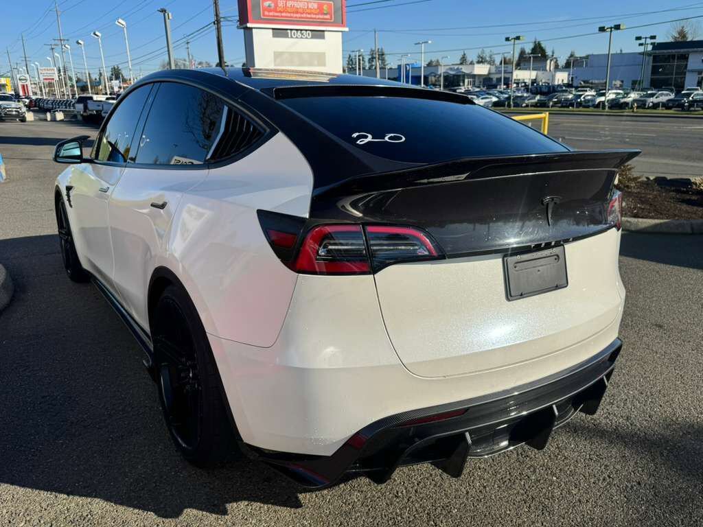 Used 2021 Tesla Model Y Performance image 12