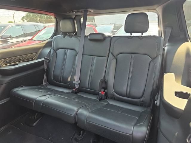 Used 2023 Jeep Wagoneer Series II AWD/4WD image 17