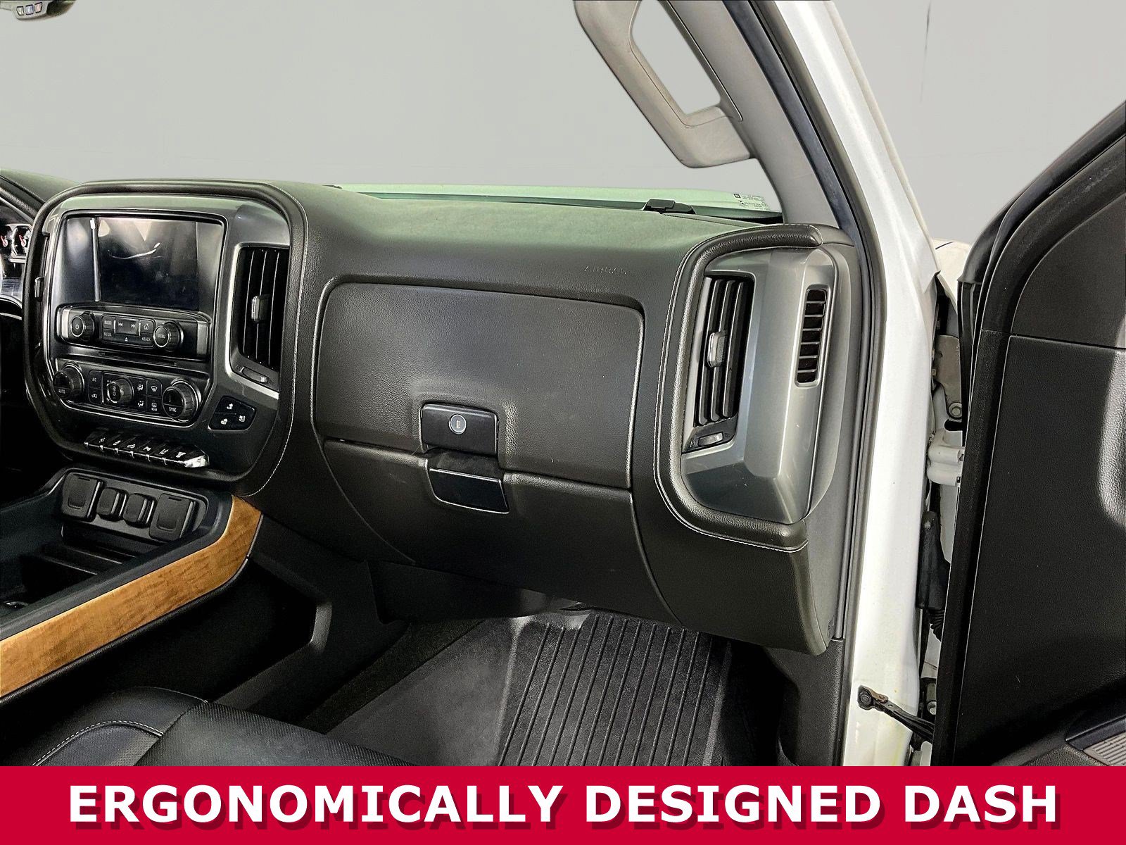 Used 2018 Chevrolet Silverado 2500 LTZ w/ Duramax Plus Package AWD/4WD image 26
