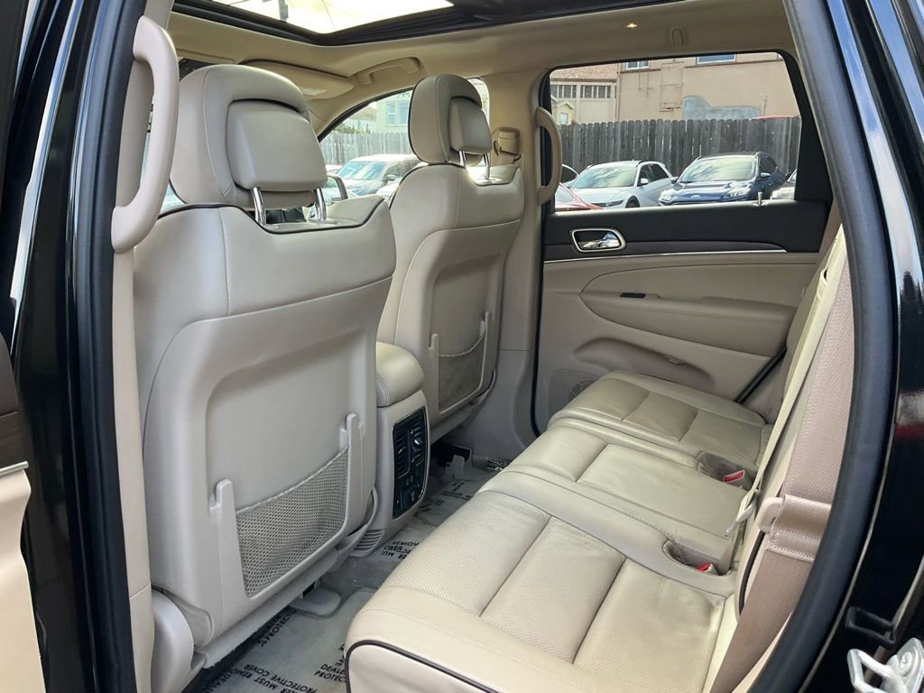 Used 2016 Jeep Grand Cherokee Overland image 26