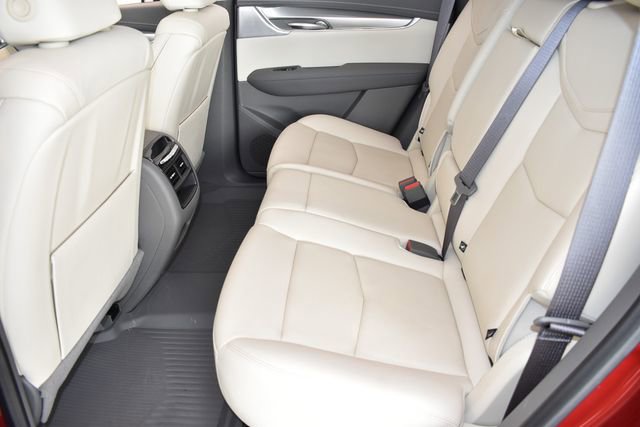 Used 2022 Cadillac XT5 Premium Luxury w/ LPO, Floor Liner Package image 17