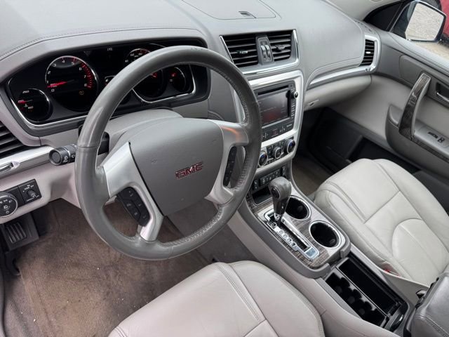 Used 2015 GMC Acadia SLT image 17
