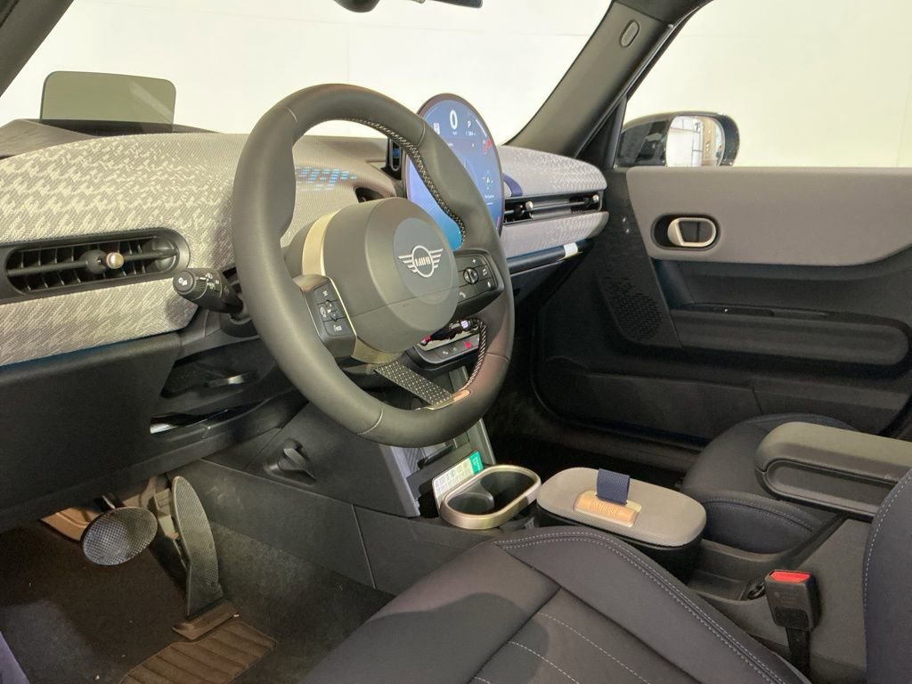 New 2026 MINI Cooper 4-Door Hardtop image 21