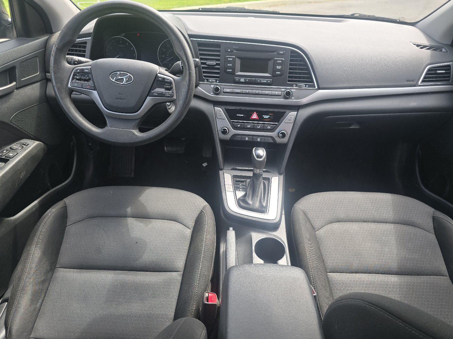 Used 2018 Hyundai Elantra SE FWD image 17