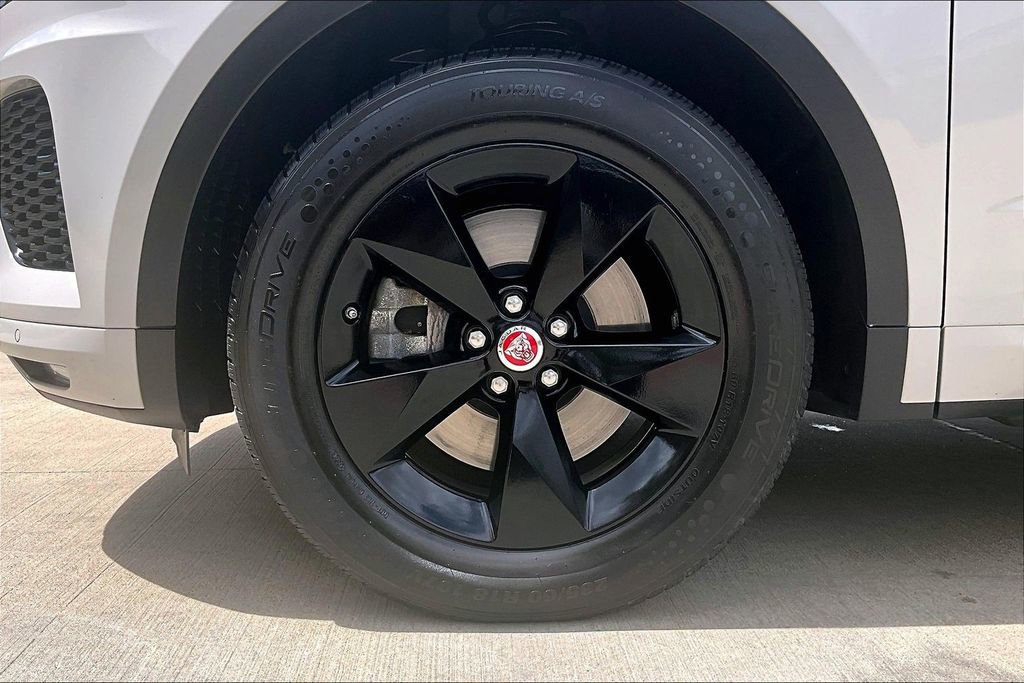 Used 2019 Jaguar E-PACE R-Dynamic S image 12