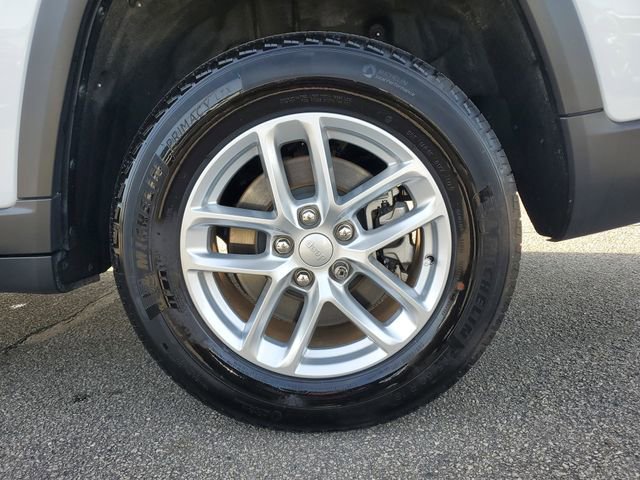 Certified 2025 Jeep Grand Cherokee L Laredo image 13