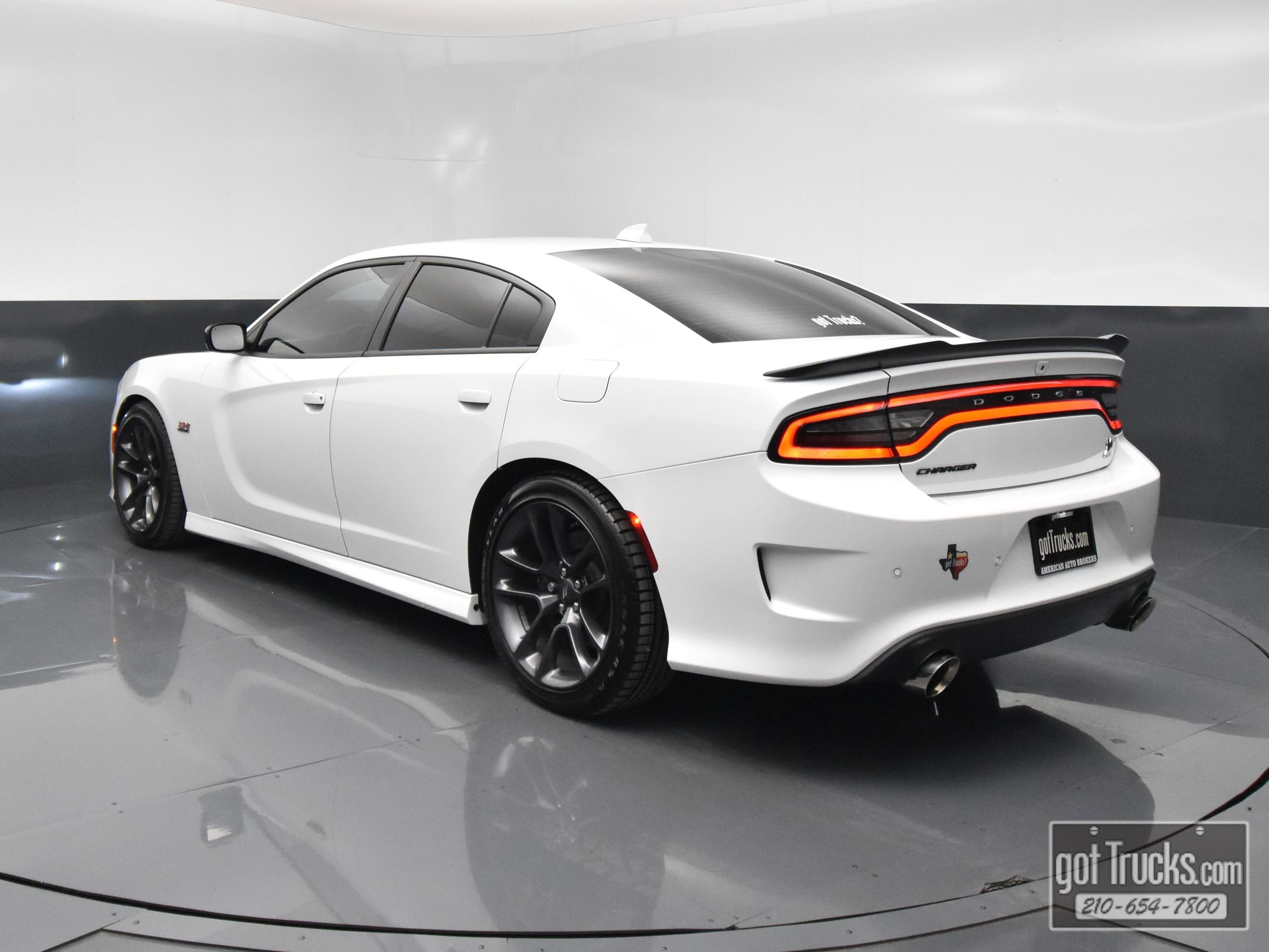 Used 2023 Dodge Charger Scat Pack w/ Navigation & Travel Group RWD image 5