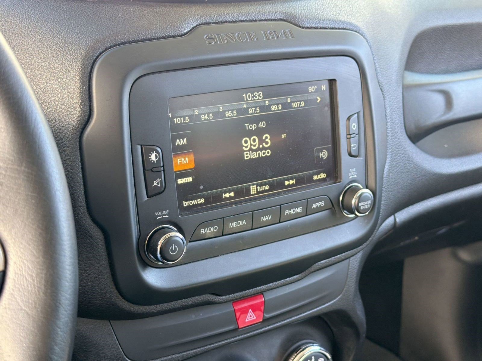 Used 2017 Jeep Renegade Latitude image 25