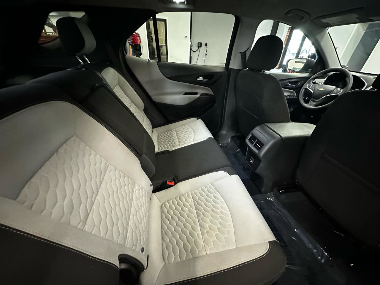 Used 2021 Chevrolet Equinox LS w/ LS Convenience Package FWD image 14