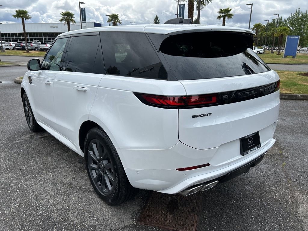 New 2025 Land Rover Range Rover Sport Dynamic SE image 3