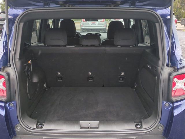 Used 2021 Jeep Renegade Latitude w/ Sun & Sound Group FWD image 14