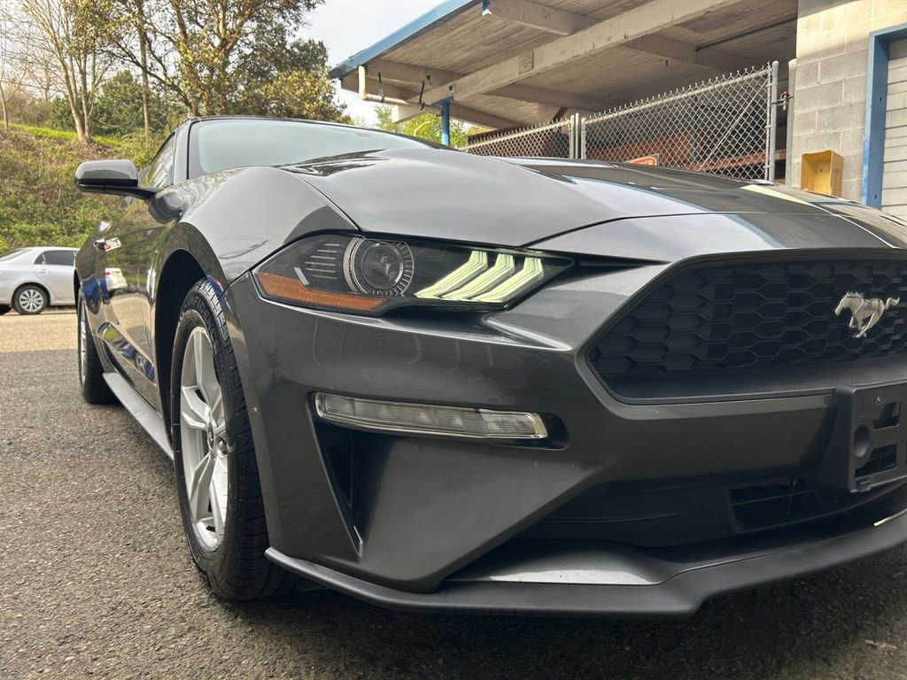 Used 2020 Ford Mustang Coupe image 33
