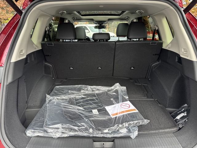 New 2026 Nissan Rogue Platinum image 16