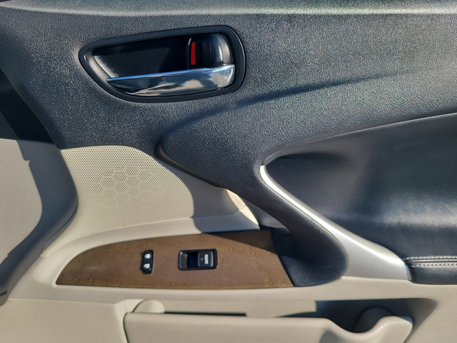 Used 2011 Lexus IS 250 image 22