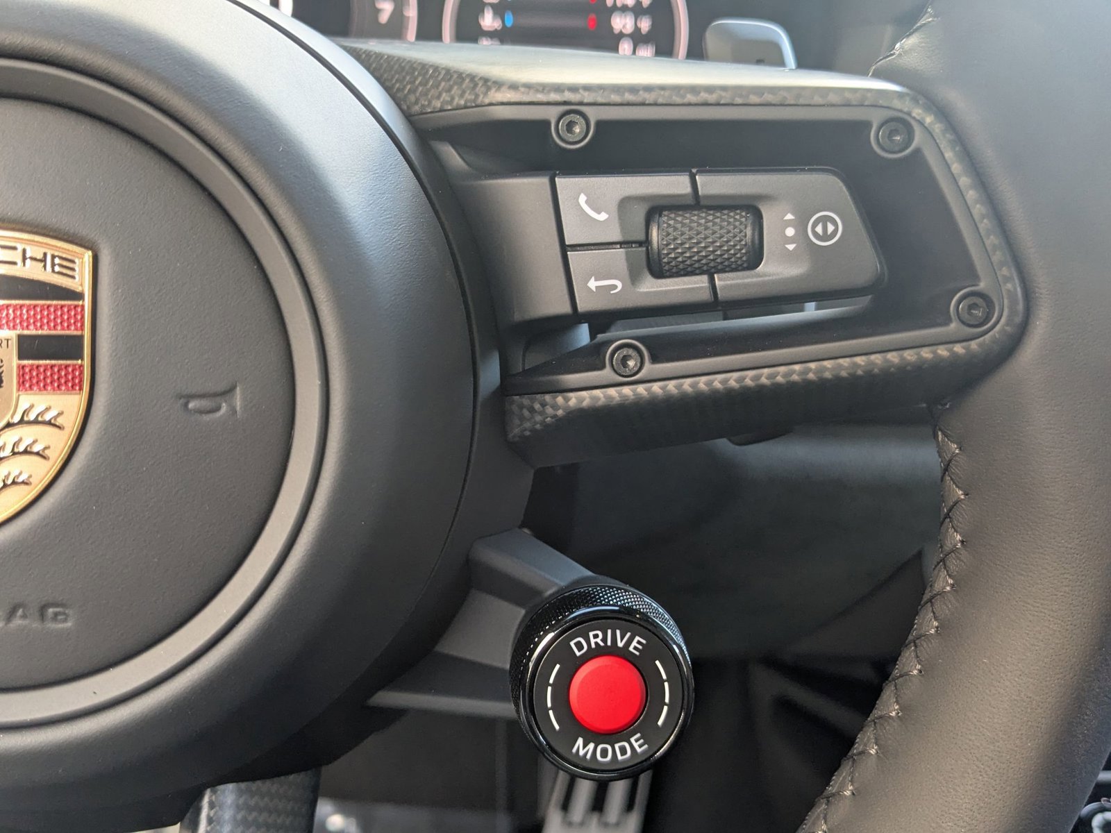 Certified 2025 Porsche 911 Carrera 4 GTS image 19