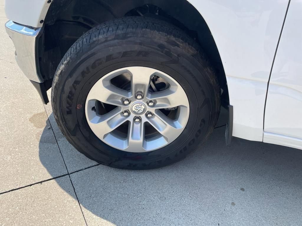 Used 2024 RAM 1500 Laramie image 26