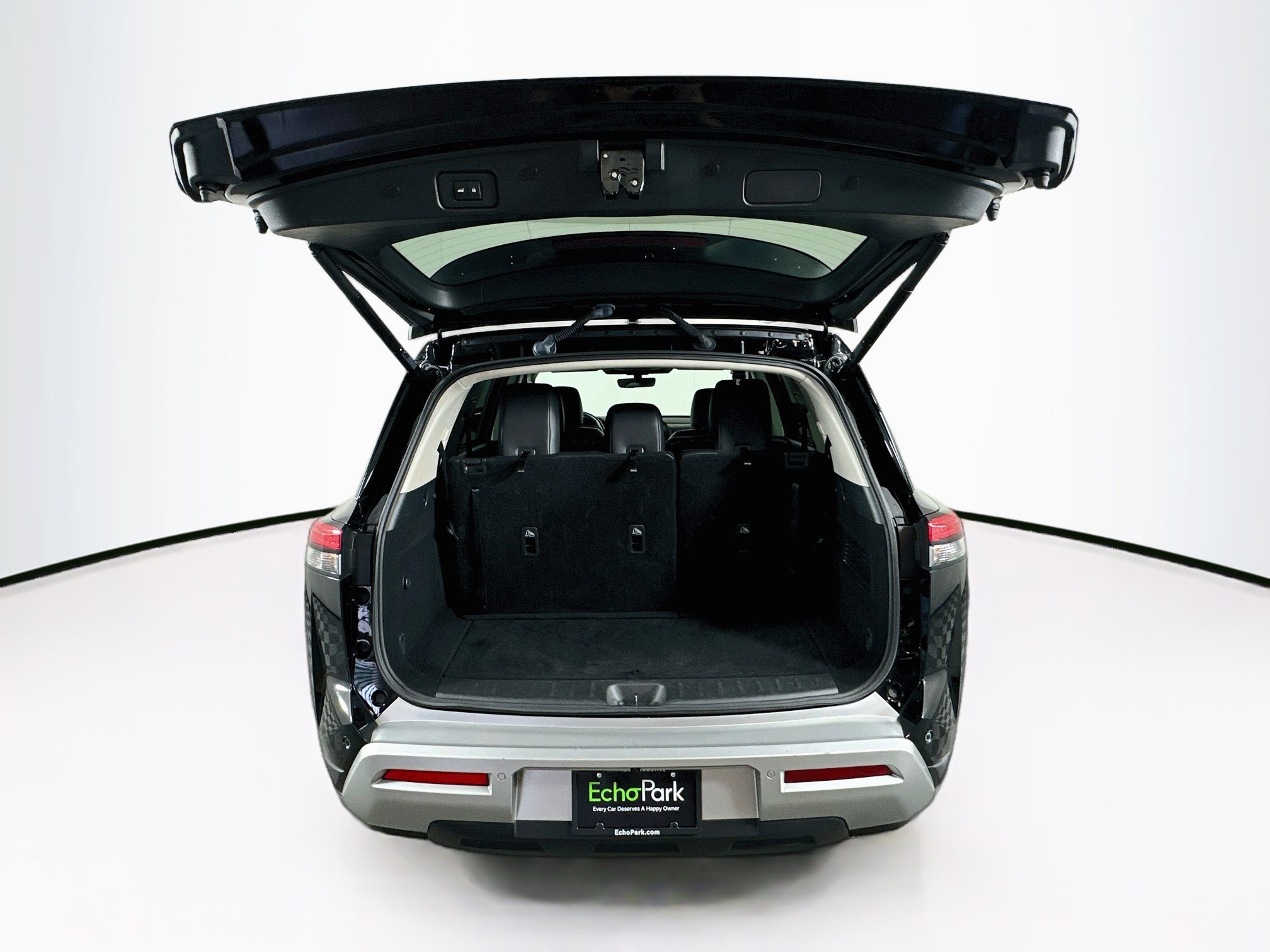 Used 2025 Nissan Pathfinder SL FWD image 30