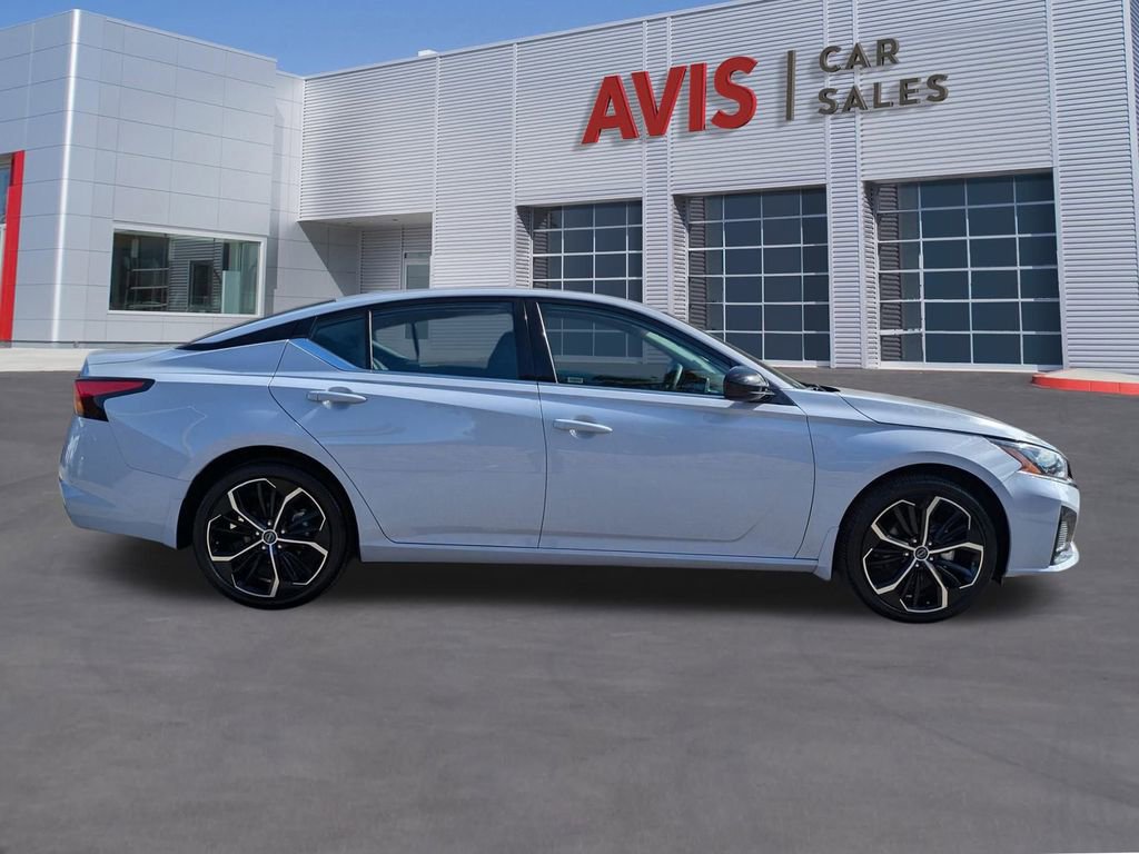 Used 2025 Nissan Altima 2.5 SR image 5