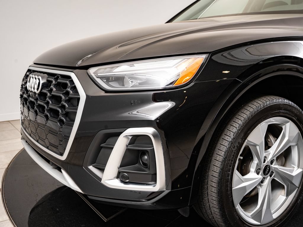 Used 2023 Audi Q5 2.0T Premium Plus w/ Premium Plus Package AWD/4WD image 3