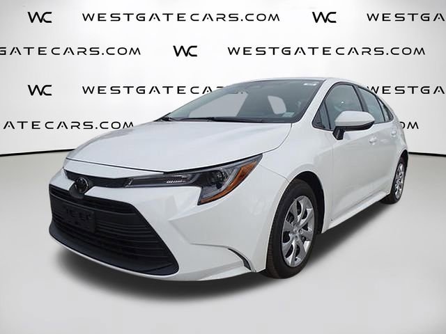 Used 2024 Toyota Corolla LE FWD image 1