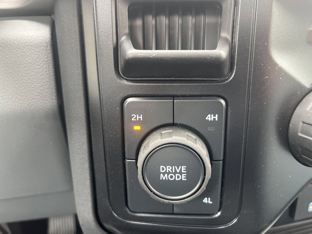 New 2025 Ford F350 XL w/ XL Chrome Package image 19