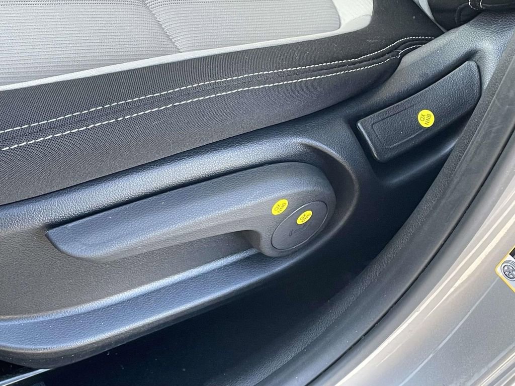 Certified 2024 Hyundai Venue SEL image 7