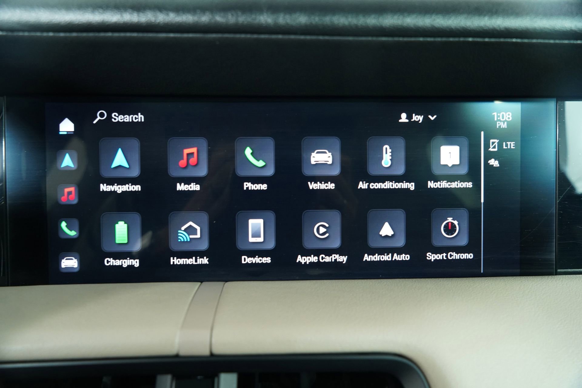 Used 2022 Porsche Taycan image 32