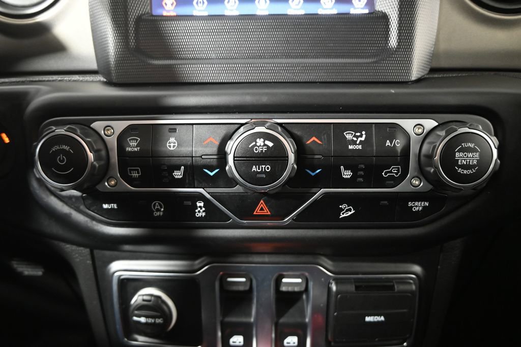 Used 2020 Jeep Wrangler Sport AWD/4WD image 29