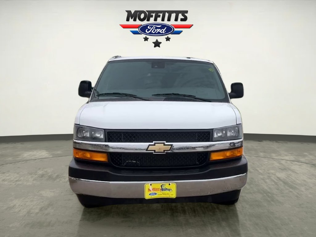 Used 2025 Chevrolet Express 3500 LT w/ LT Preferred Equipment Group RWD image 8