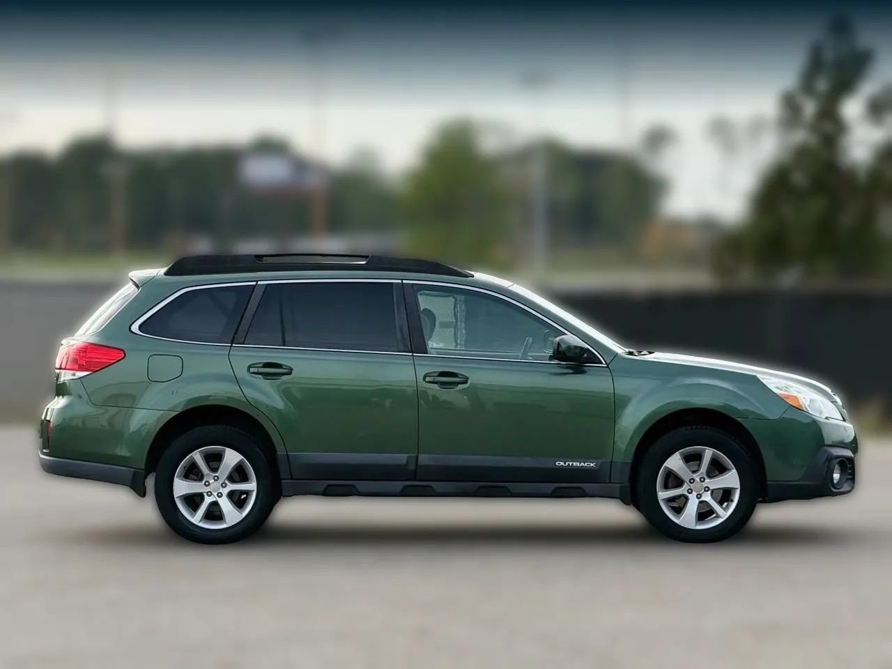 Used 2013 Subaru Outback 2.5i Premium AWD/4WD image 7