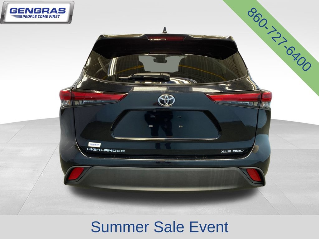 Used 2023 Toyota Highlander XLE AWD/4WD image 7